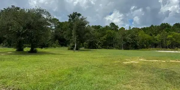 3 Hunter Hollow