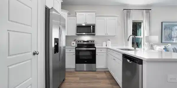 Image 2: Kitchen