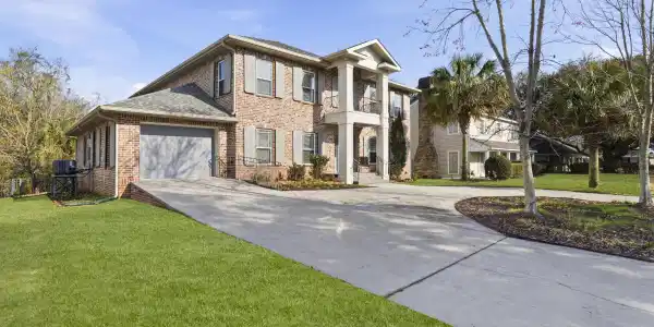 2410 W Shore Drive