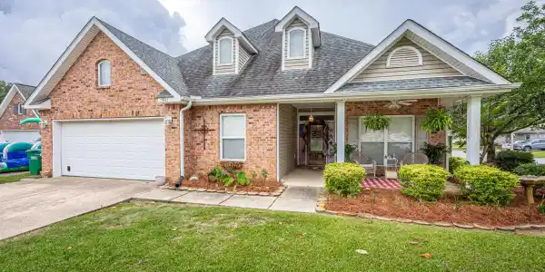 7841 Rue Ramsey
