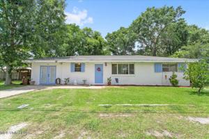 126 Oak Gardens Avenue