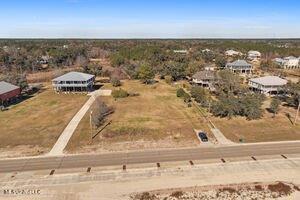 Image 2: 718 S Beach 1