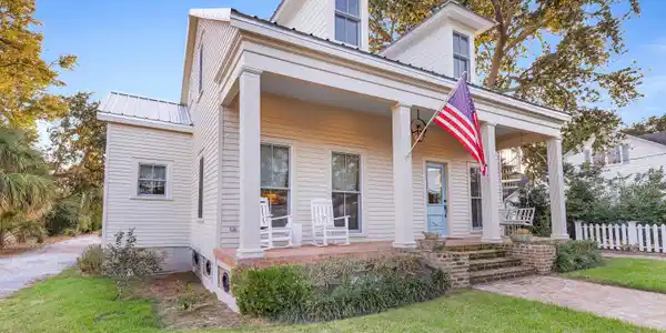 130 Carroll Avenue