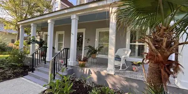 210 Bay Oaks Drive