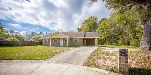 16005 Hardwood Place