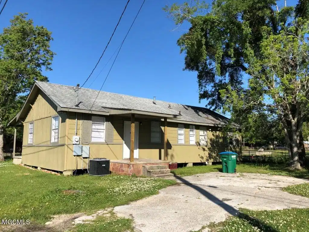 Image 1: rear