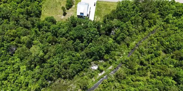 Image 4: DJI_20250511133638_0011_D