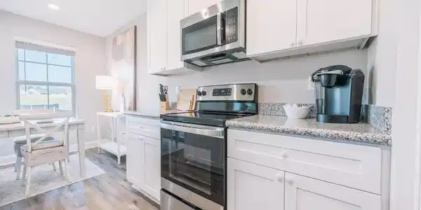 Image 3: Opal_C143_Kitchen2