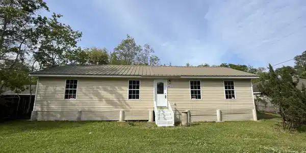 4472 Pierce Road