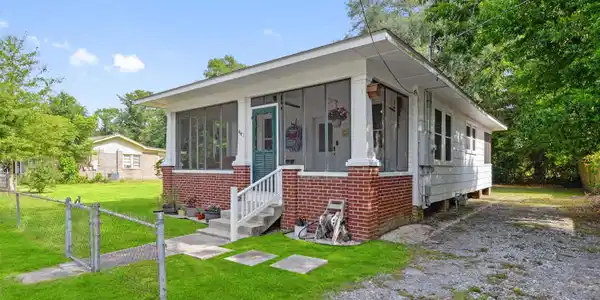 441 Ballentine Street
