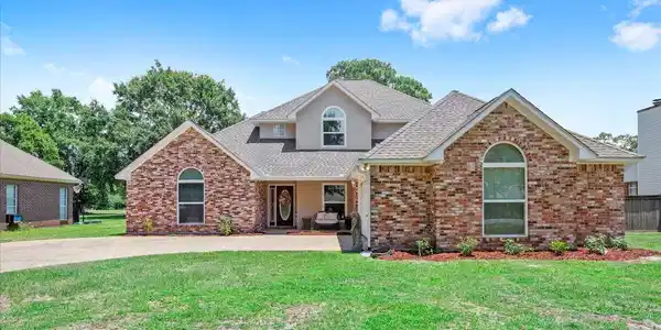 406 Inverness Court