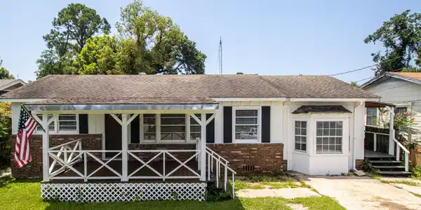 2039 South Drive