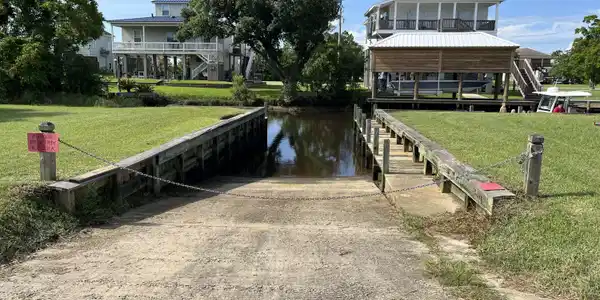 Image 4: Boat launch