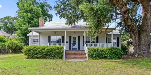 1006 Beach Boulevard