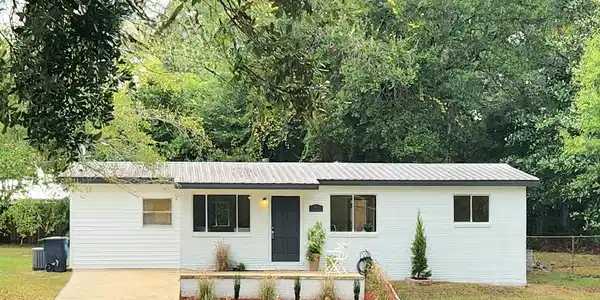 1712 Carpenter Court