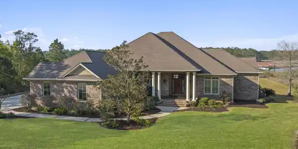 5804 Olde Oakview