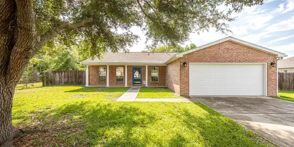 1213 Merritt Lane