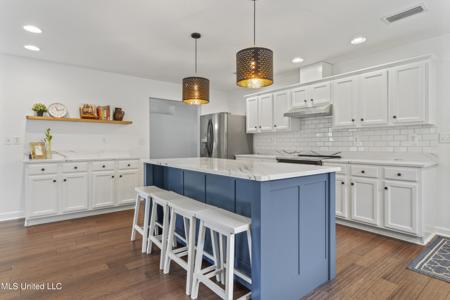 701 Hidden Oaks Drive