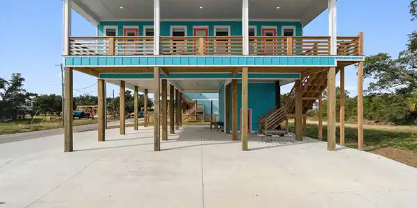 601 E Beach Boulevard