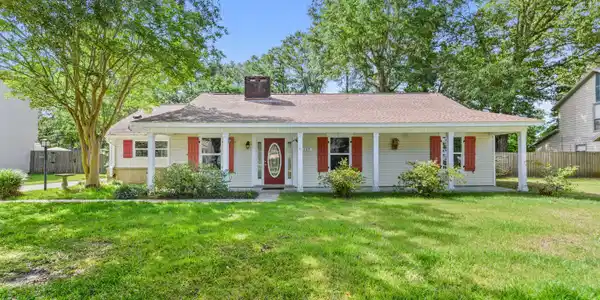 105 Laurie Court