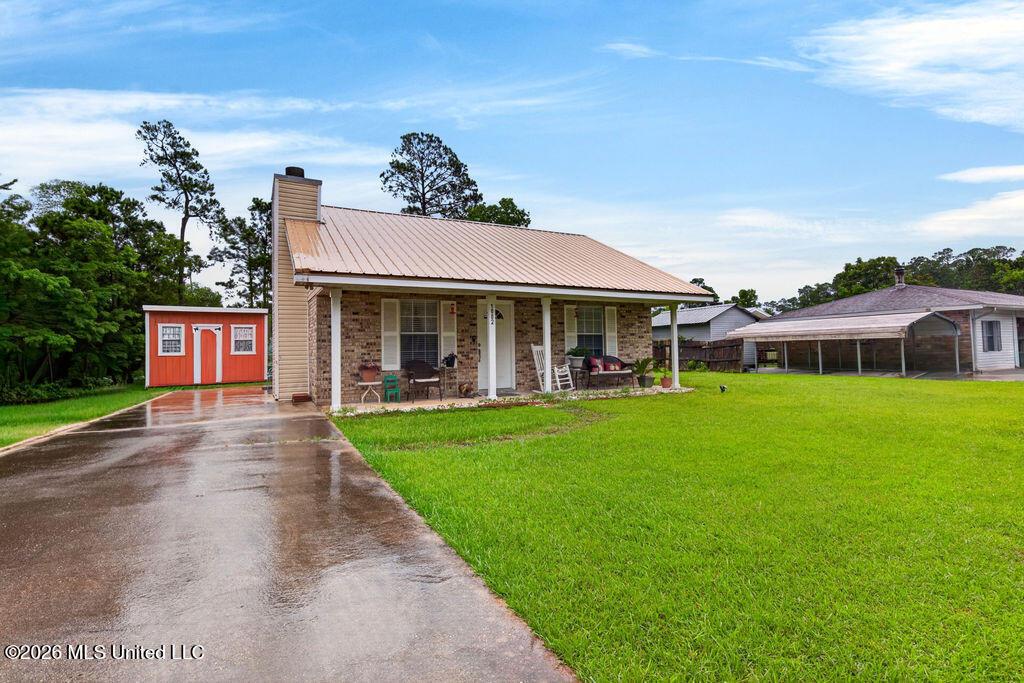 Image 4: 1002WashingtonSt-4 Driveway