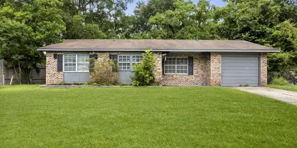 2124 Chestwood Road