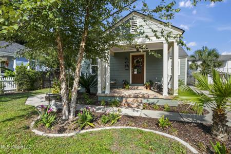152 Miramar Avenue