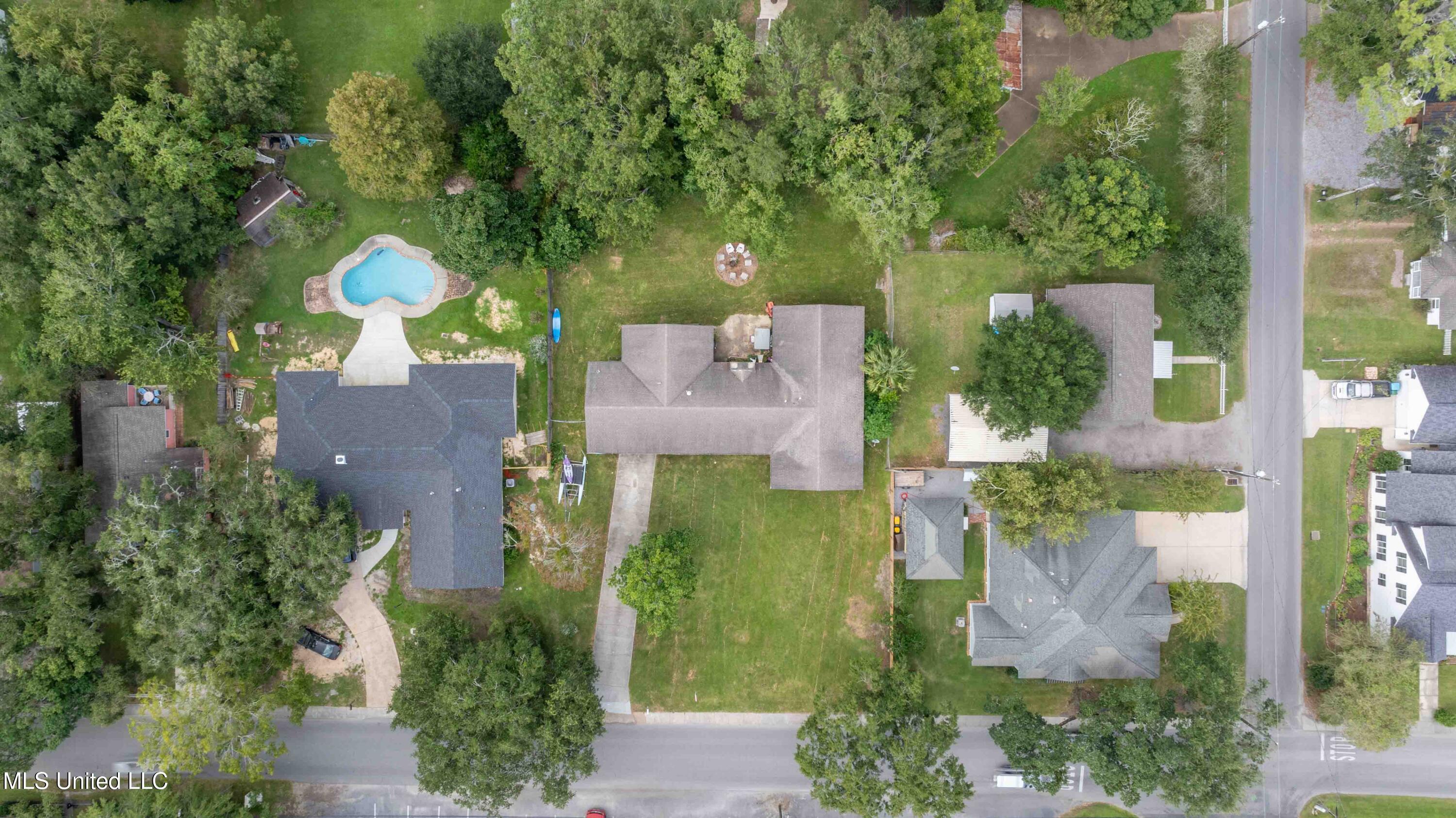 Image 2: 1419 Porter Ave-10