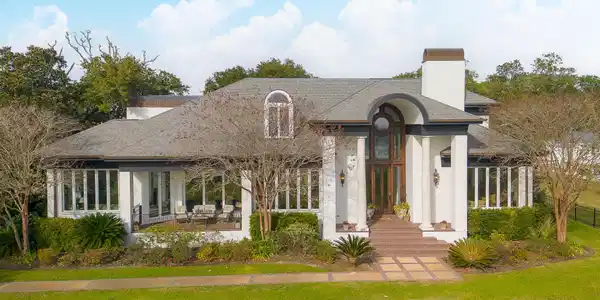 1600 Beach Drive