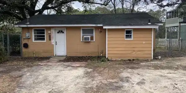 2117 Simmons Bayou Drive E