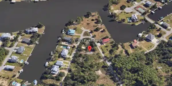 305 Parkview Lane