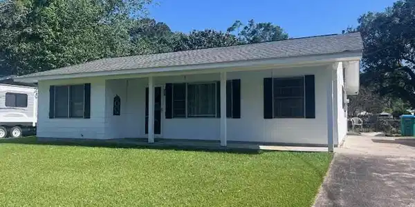404 Woody Circle