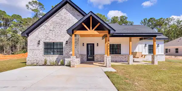 3423 Raintree Drive