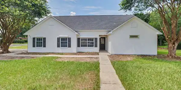 2711 Palmer Drive