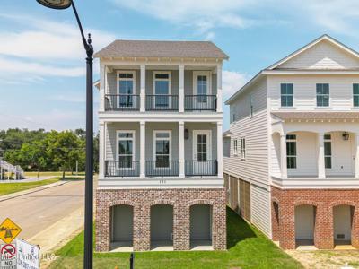 101 2nd Street E