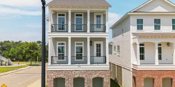 101 2nd Street E