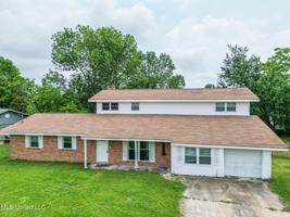 890 Rustwood Drive
