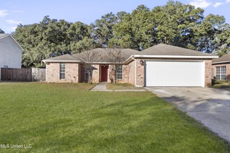 2313 Rue Beaux Chenes