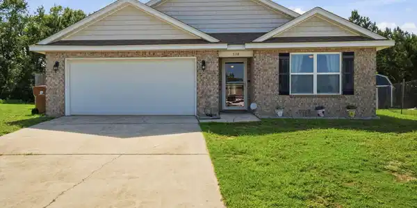 538 W Marigold Drive