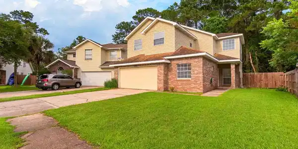 11118 Oakcrest Drive