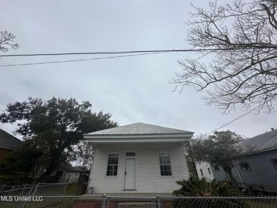 394 Reynoir Street
