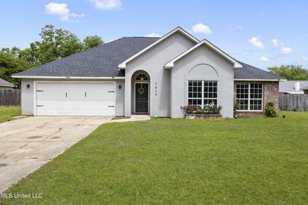 7012 Pinehurst Drive