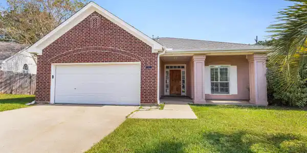 872 Brentwood Drive