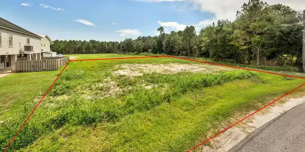 Image 3: WavelandLot-1