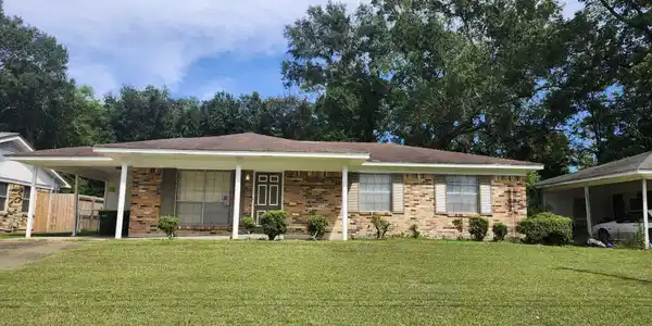 7116 Knollwood Drive