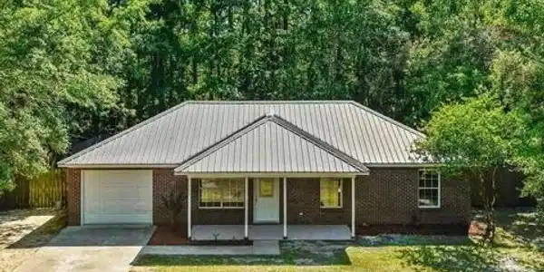 525 Peach Street