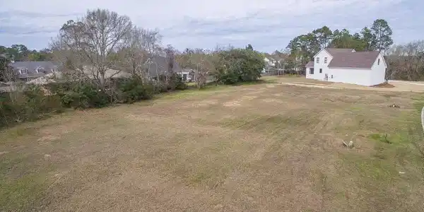 401 Goose Pointe Boulevard
