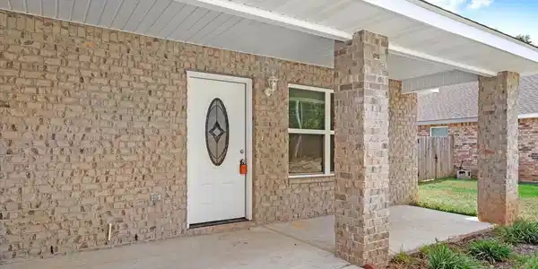 Image 4: 04-Front Porch