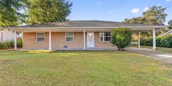 2418 Middlecoff Drive