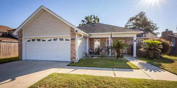 844 Brentwood Drive